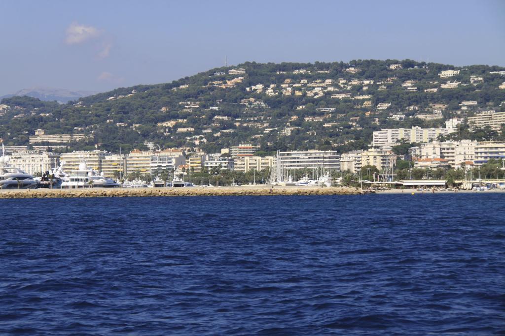 Croisette 81 Hotel คานส์ ห้อง รูปภาพ